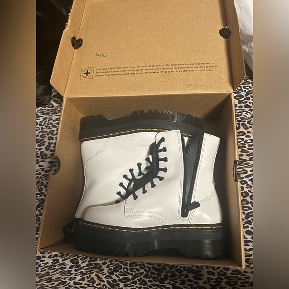 Dr. Martens Shoes - Doc martens platform Jadon